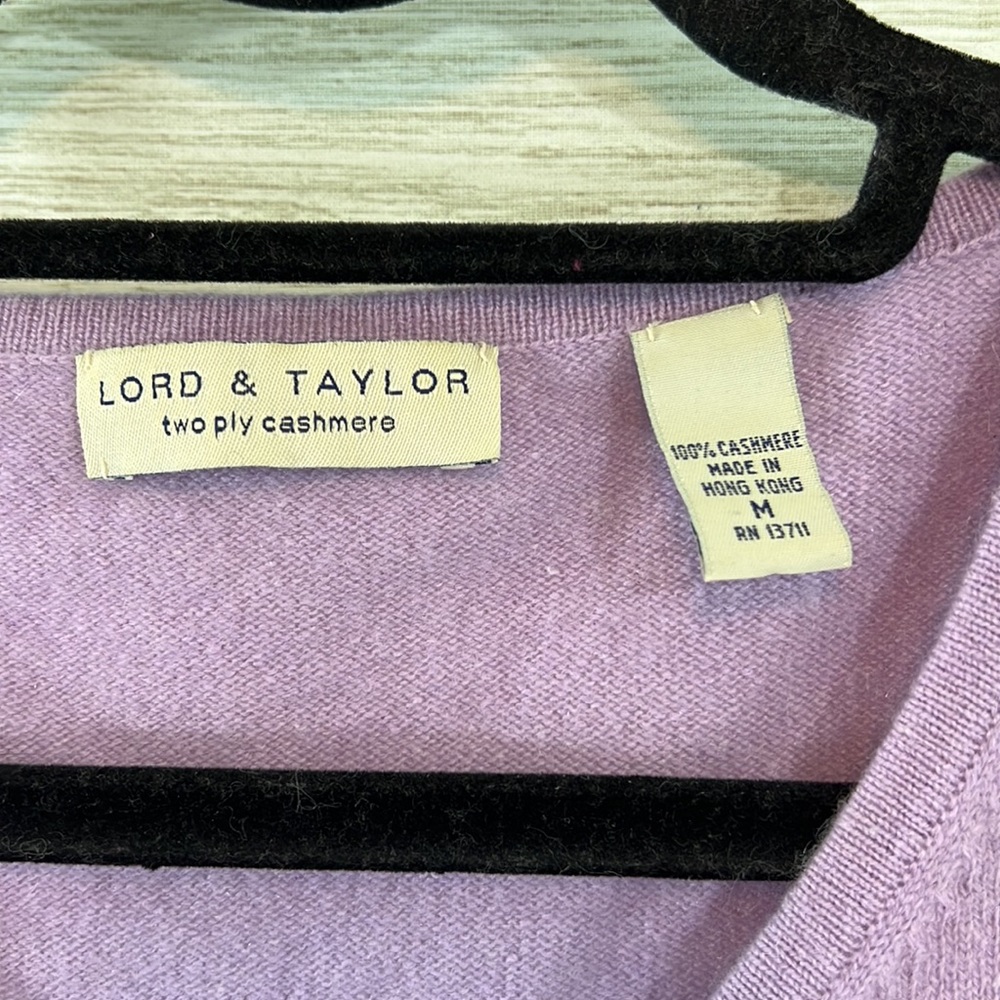 Lord & Taylor lavender purple cashmere sweater - Picture 3 of 6